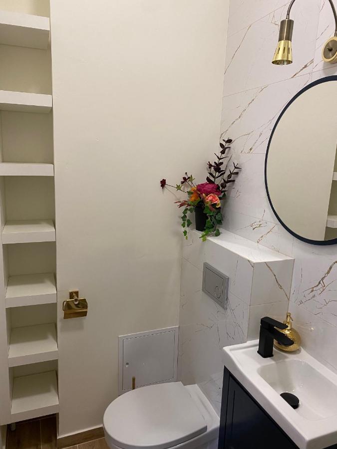 Przytulny I Nowoczesny Malgosi, 10 Min Pieszo Od Dworca I Galerii Apartment *